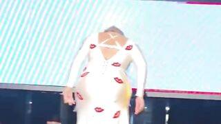 بوسي الرقاصه