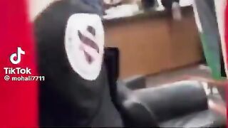 يهود يقتحمون السفاره المصريه ليفتحوا الحدود لغزه   وصلنا ان حالنا بقي يصعب عالكافر