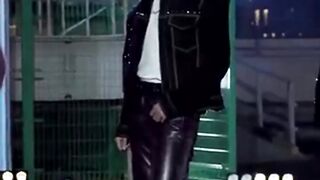 Rock with You (dk Ver.) comeback Show attacca