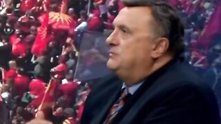 В МАКЕДОНИЯ СМЯТАТ ДА ДАДАТ НА СЪД ДОГОВОРА С БЪЛГАРИЯ