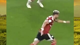 Bukan flexing, ini penghormatan!  Selebrasi Siuuu di depan yang punya langsung! Kalau bukan karena cinta dan hormat, gak mungkin berani begini