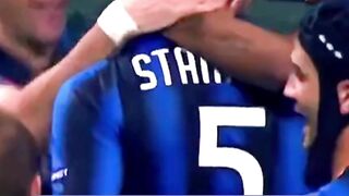 Gol Dari Jarak 50M Dari Stankovic