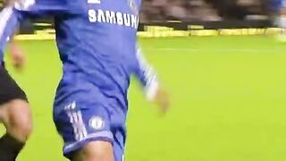 Eden Hazard FLOORS Zabaleta