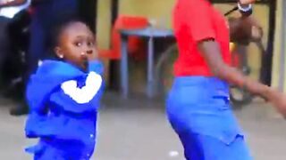 It to the Max Boom Dance Challenge Trending