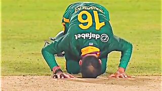 Maharaj takes fifer