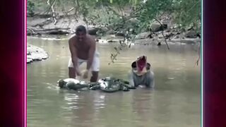 Lagi asik2 di kerjain