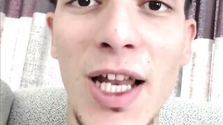 عشان نقيم الحجة عليه يوم القيامة. الناشط المصري المعارض أنس حبيب