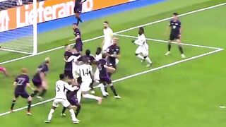 Modrić takes the corner tracks back to make the recovery