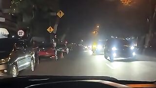 Story video terbaru nyetir mobil malam hari