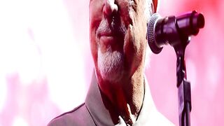 Sir Tom Jones Stops Cardiff Gig as He Addresses Bo