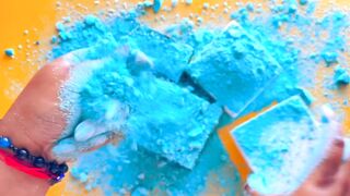 Dyed and white gym chalk crushing