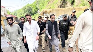 Shahid Afridi reaches Swabi to help flood victims