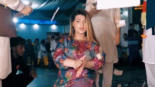 AA Dohen Ral Ke Ay Wada Karon Urwa Khan Latest Dance Performance