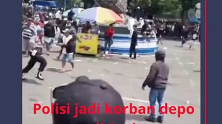 Demo di Pati dalam upaya melengserkan Bupati yang berakhir ricuh