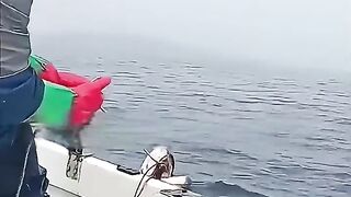 detikdetikmengangkatikananeh