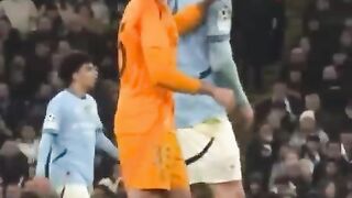 Raul Asencio vs Haaland