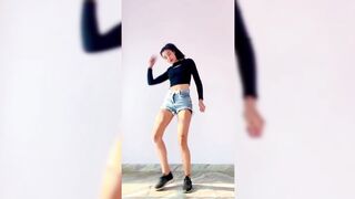 Indian Girl Pooja Singh Dance 19