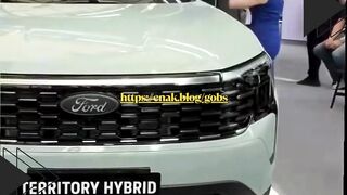 Kucing Ngumpet di Pameran Mobil?! Reaksi Pas Jas Mobil Dibuka Bikin Ngakak!