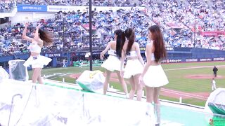 Cheerleaders 1