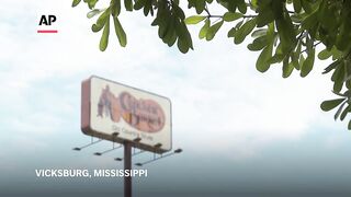 Cracker Barrel customers react to the new logo and