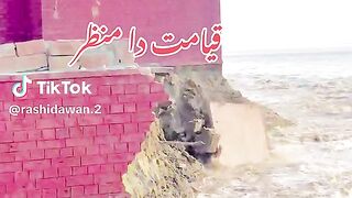 Very heart touching video in Pakistan