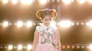 4 Year Old Speaks 7 Languages