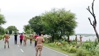 Embankment Band Destroyed at Mandi Bahaudin on Chenab River