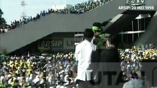 Kondisi demo di gedung dpr tahun 1998