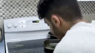 اخر العنقود معاملته دائما مختلفة