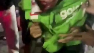 Viral! Aksi demo 28 Agustus 2025 diwarnai insiden mengerikan.