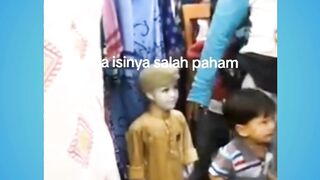 dunia emang penuh dengan salah paham apalagi kalau kamu udah dewasa.