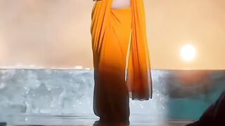 To sathi re bhijibaku icha huchi.