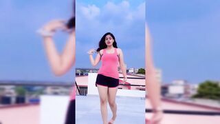 Indian Girl Himanshi Gaur Dance 12