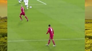 Tiki-taka maut dari Modric, Vini  Benzema! Sentuhan cepat, visi tajam, penyelesaian dingin.  Trio ini emang beda kelas!