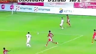 MOMEN MEMUKAU DIMAS AJI! Gelandang Muda yang Makin Bersinar!