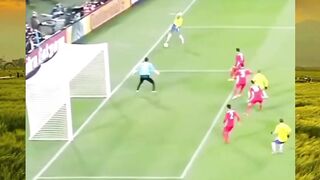 Gol Tendangan Pisang yang Sempurna!  Lihat aksi keren ini, tendangan melengkung yang luar biasa!  Jangan lupa like dan share!