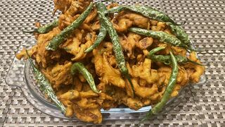 Aloo piyaaz crispy pakora recipe
