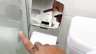 Pra vc q fica na mão com seu rolo de papel