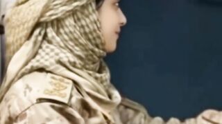 Iraqi women soldier