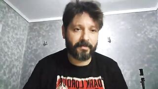 علاش دائما الخرياشة يكذب ولما يحصل يحاول يتقمص دور الحضية