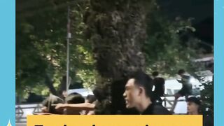 Tiap dem0 pasti ada anomali nya