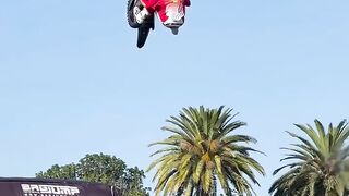 freestyle jumping motocross
