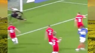 Bukan cuma selebrasi, ini adalah luapan emosi dari é, kamu luar biasa.