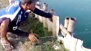 sibuk banget bapak sampe nabrak tiang bambu lucu mancinglucu mancingcore videolucu mancing