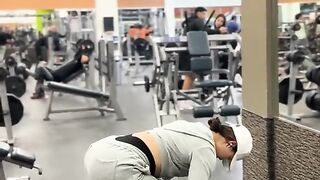 When Beauty Meets Strength   Gym Girl Edition