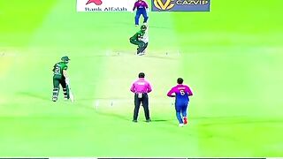 Fakhar zaman hit 5 Continuously boundaries in last over