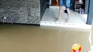 Awas Kecemplung