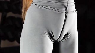 Cameltoes leggings 43