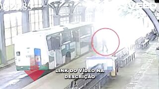 Completo original video da menina no ônibus cascavel portal zacarias 5x1 no ônibus vídeo on twitter