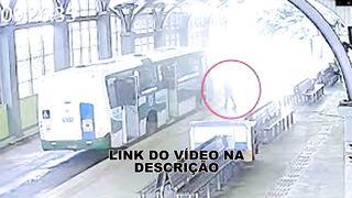 [CLIP VIDEO] video da menina no ônibus cascavel 5x1 cascavel onibus 5x1 erome